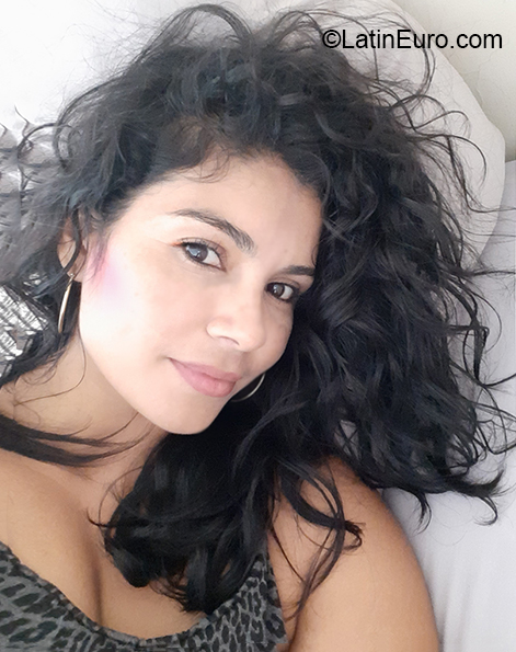 Date this funny Ecuador girl Yojany from Guayaquil EC499
