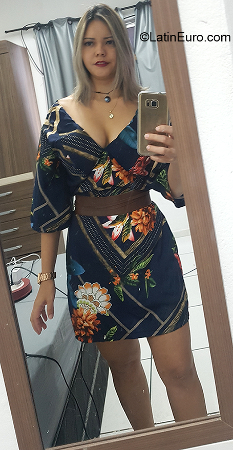 Date this attractive Brazil girl Beatriz from Ananindeua BR12434