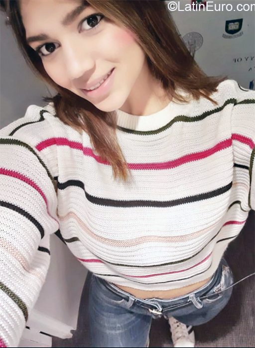 Date this nice looking Peru girl Monica from Lima PE1571