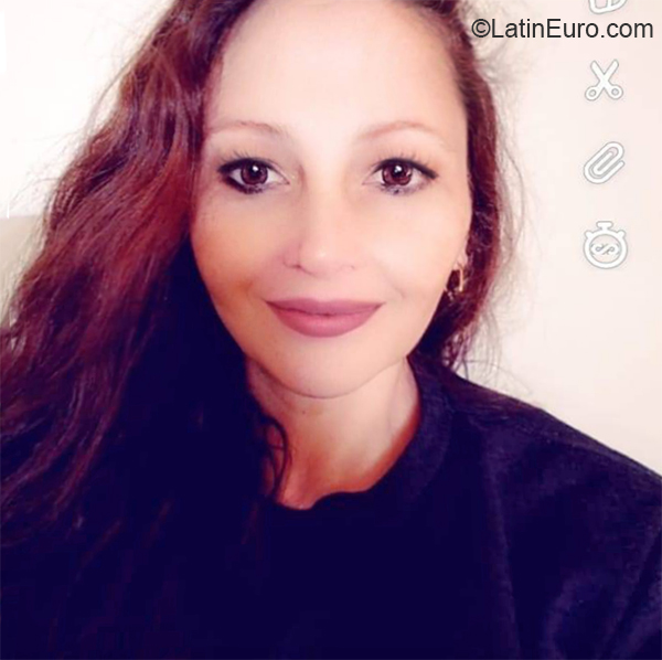 Date this stunning Brazil girl Salwa from Sao Paulo BR11176