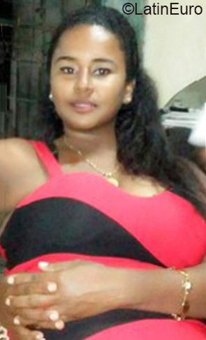 Date this sensual Cuba girl Alexandra from Havana CU693