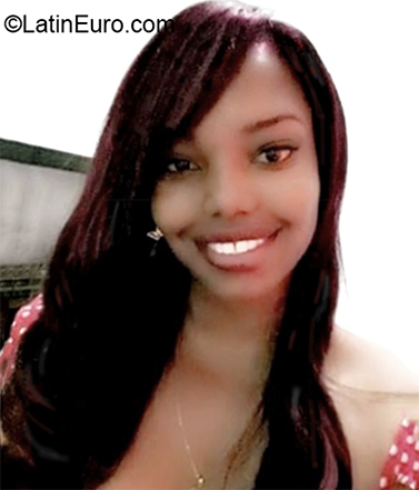 Date this pretty Colombia girl Luz Mar from Cali CO27845