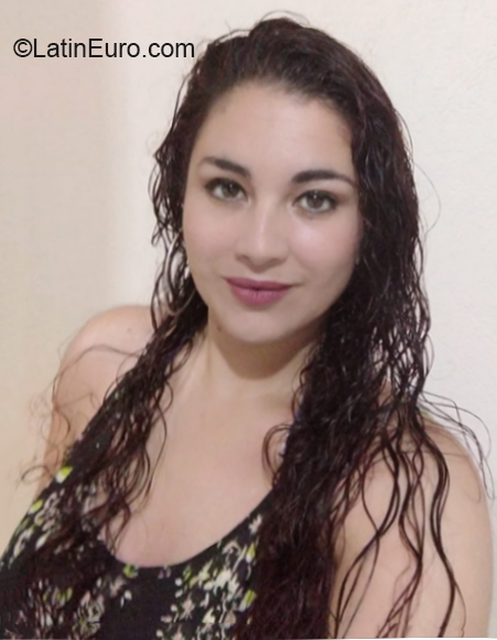 Date this sensual Colombia girl Francy from Bogota CO27925