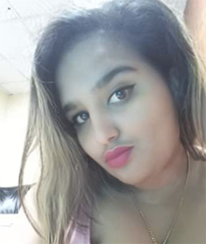 Date this sultry Cuba girl Karina from Havana CU702