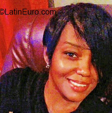 Date this tall Dominican Republic girl Alexandra from Distrito Nacional DO38436