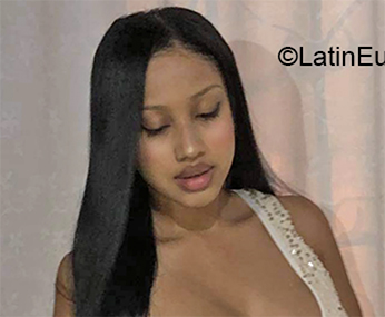 Date this hot Colombia girl Fernanda from Buenaventura CO28019