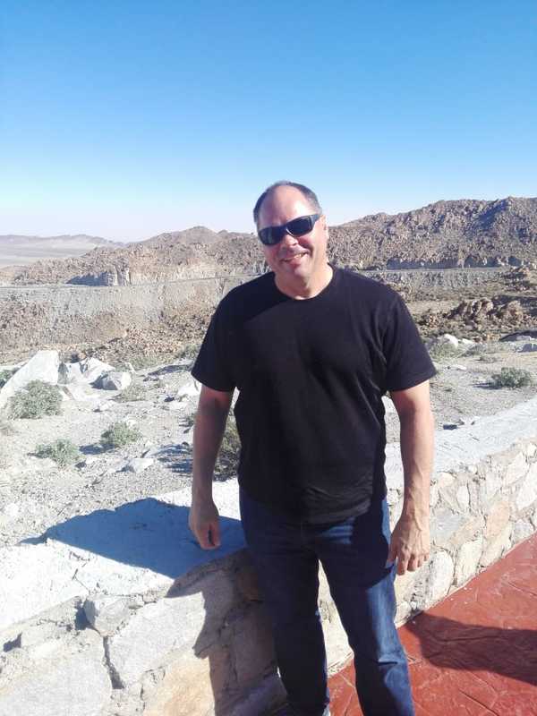 Date this attractive United States man Rikski from Oceanside US20869