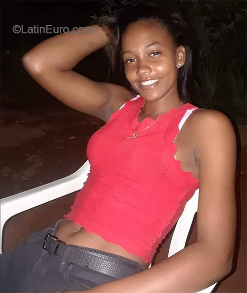 Date this gorgeous Dominican Republic girl Yelandy from Santo Domingo DO38470