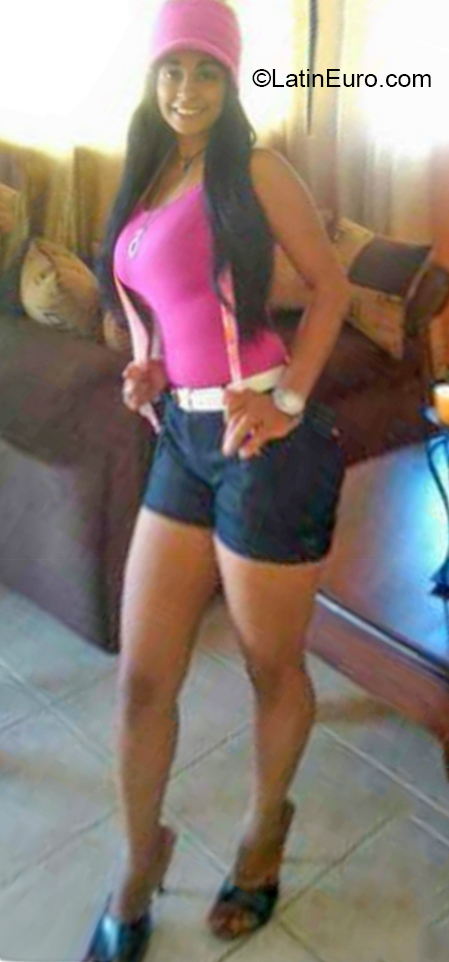 Date this georgeous Dominican Republic girl Yudelka from Santiago DO38481