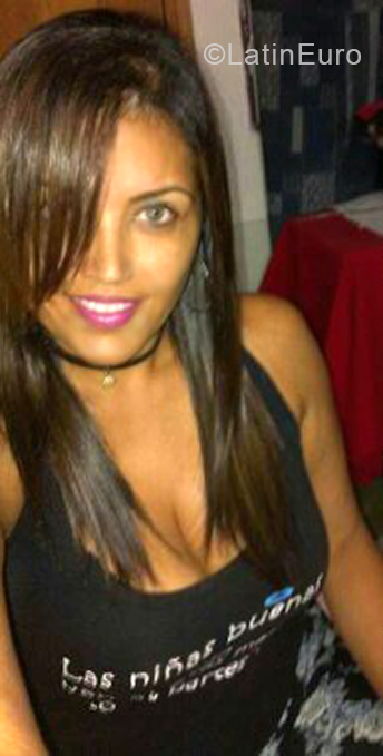 Date this stunning Venezuela girl Liliana from Valencia VE3373