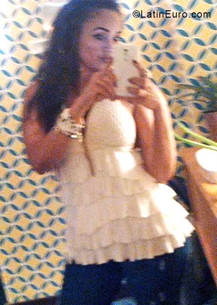 Date this athletic Colombia girl Manuela from Medellin CO28208