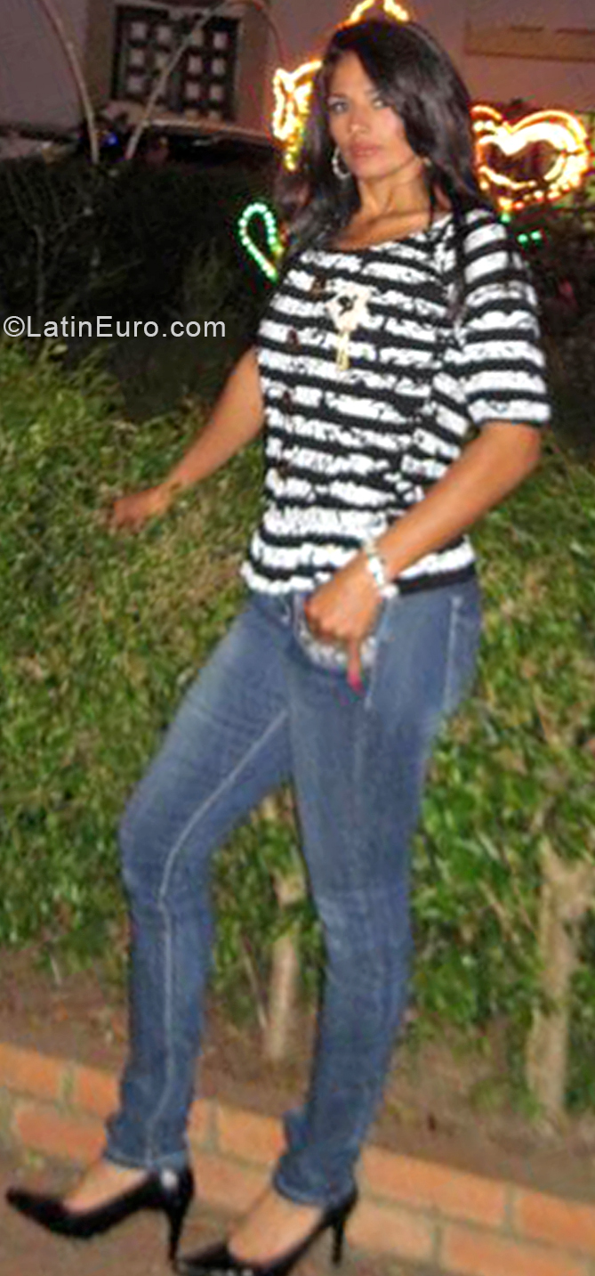 Date this charming Colombia girl Maria from Fusagasuga CO28237