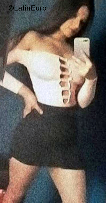 Date this happy Colombia girl Vanessa from Bogota CO28271