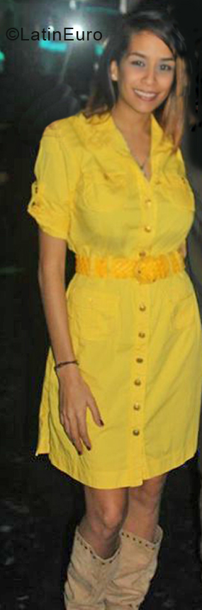 Date this sultry Venezuela girl Aiskel from Caracas VE3406