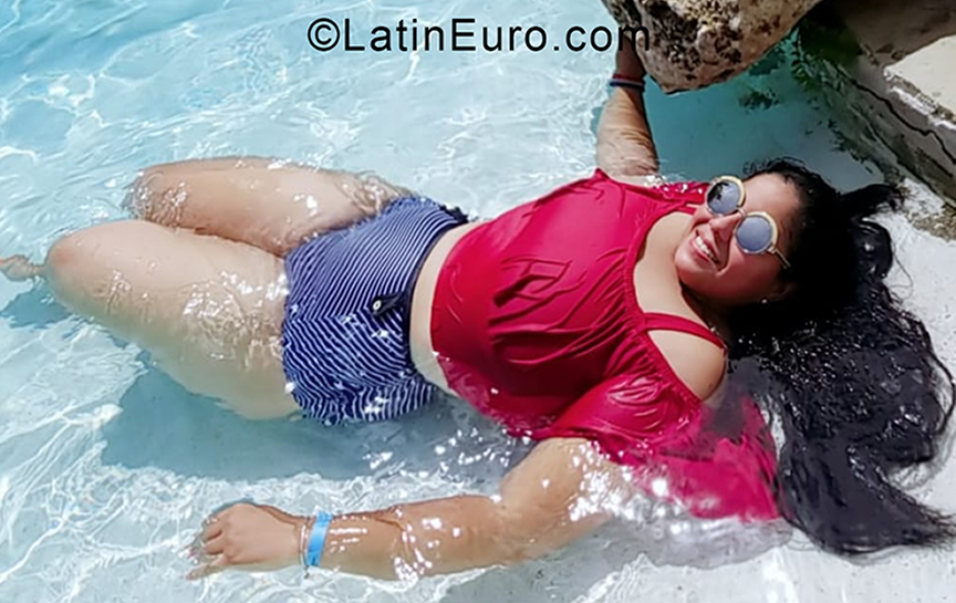 Date this cute Dominican Republic girl Penelope from Santiago DO38603