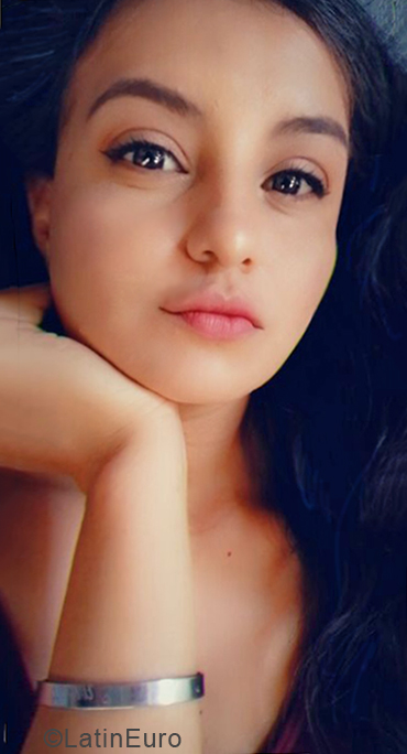 Date this athletic Mexico girl Stephanie from Puerto Vallarta MX2017