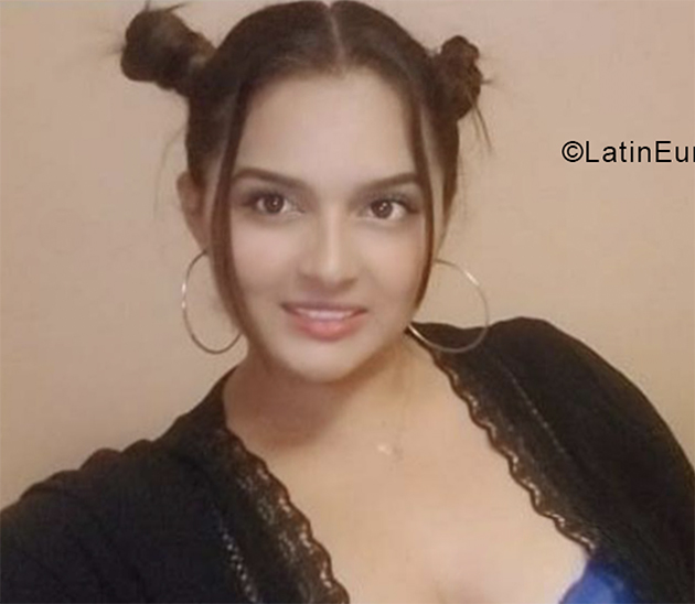 Date this attractive Honduras girl Patricia from San Pedro Sula HN2833