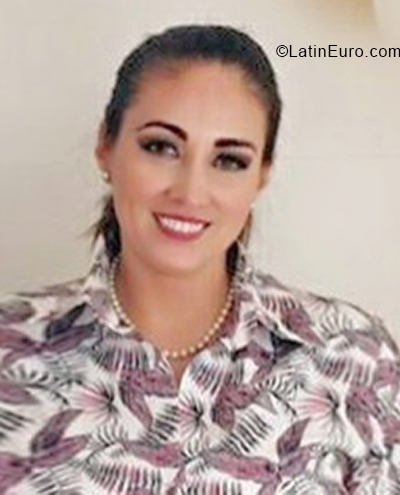 Date this exotic Colombia girl Lili from Ibaque CO28339