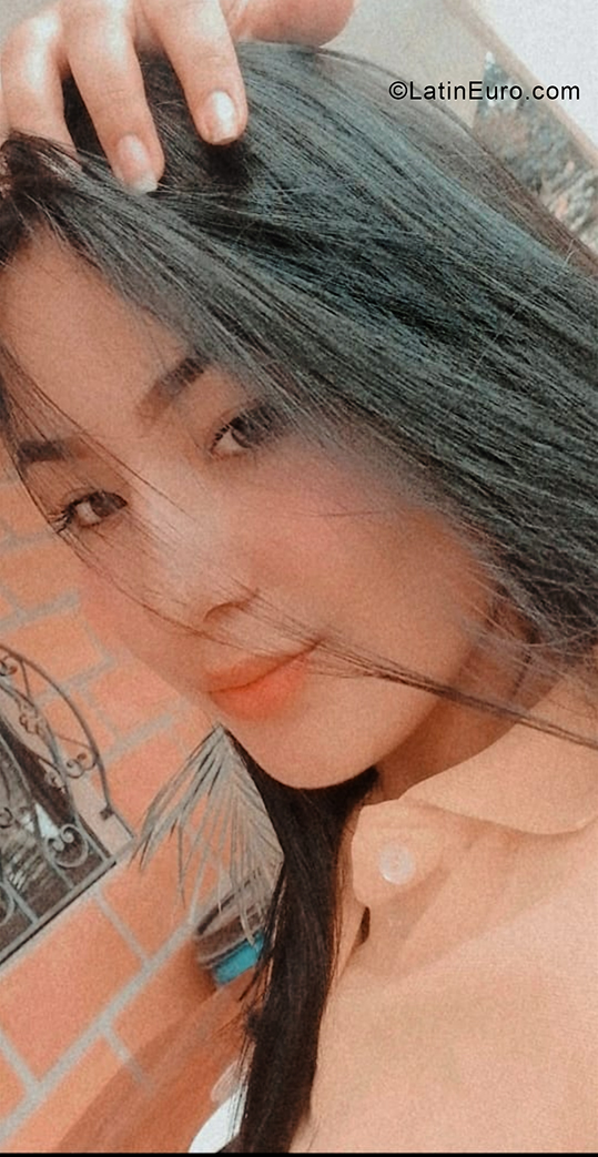 Date this athletic Colombia girl Soraya from Medellin CO28391