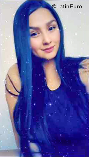 Date this cute Colombia girl Julie from Bogota CO28416