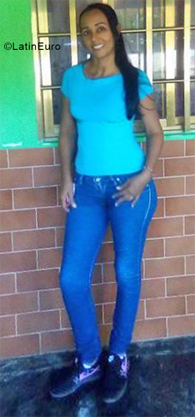 Date this beautiful Venezuela girl Alejandra from Ribero VE3445