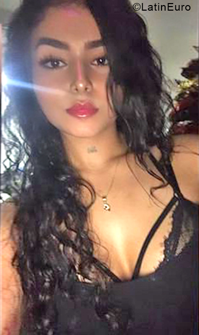 Date this happy Colombia girl Valentina from Medellin CO28437