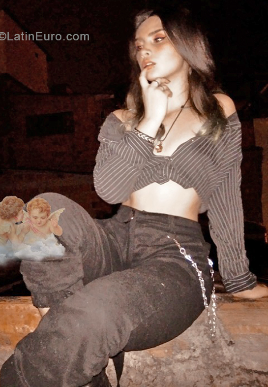 Date this young Colombia girl Lucia Fernanda from Pereira CO28507