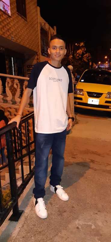 Date this fun Colombia man Mateo David from Medell&iacute;n CO28512