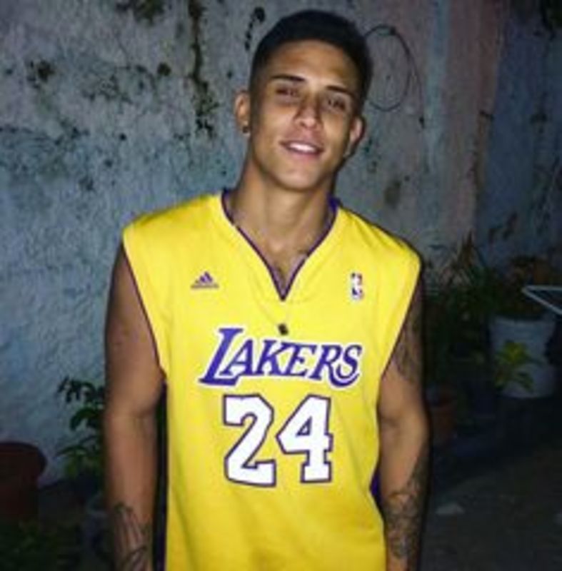 Date this young United States man Cris from Santo Domingo US20947