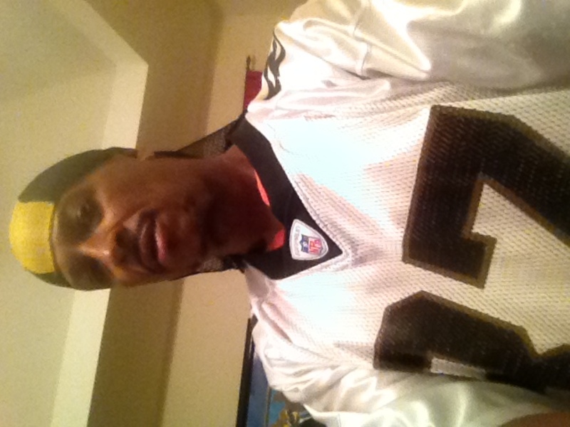 Date this stunning United States man Lkg4myqueen from Atlanta US20950