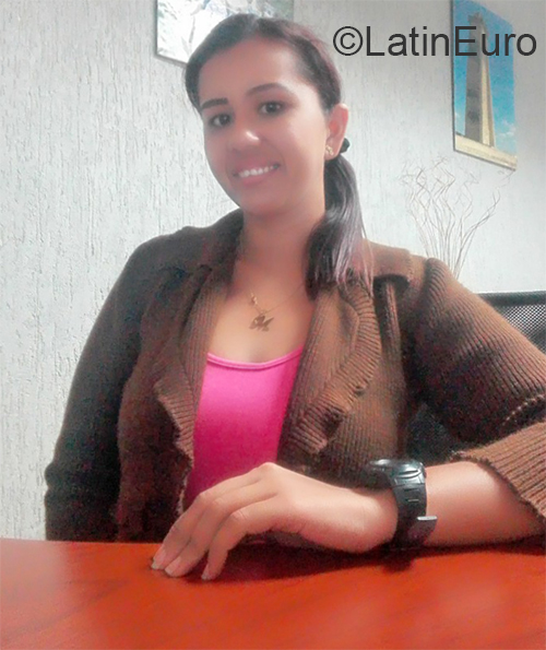 Date this sensual Venezuela girl Alejandra from Caracas VE3493