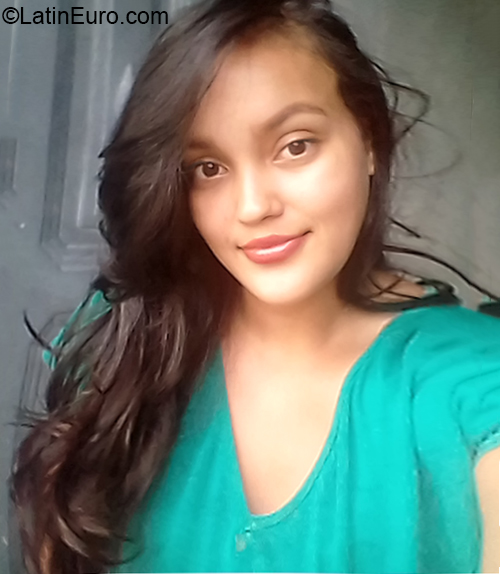 Date this charming Ecuador girl Isabel from Tosagua EC613
