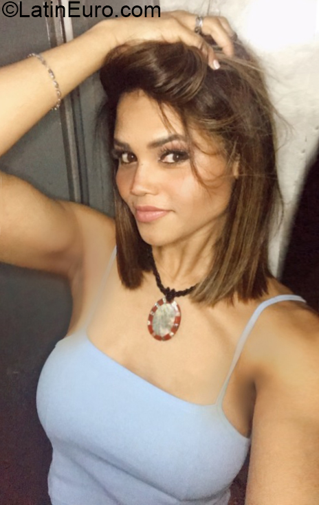 Date this fun Argentina girl Maryeling from Buenos Aires AR581