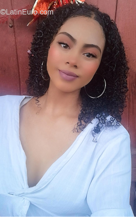 Date this hot Panama girl Isabel from Panama City PA1222