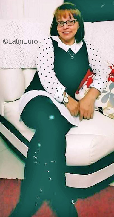 Date this gorgeous Colombia girl Stella from Bogota CO28639