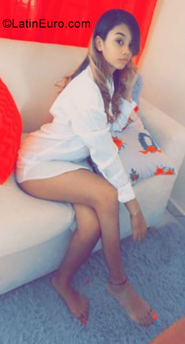 Date this funny Dominican Republic girl Warnaris from Hato Mayor Del Rey DO38895