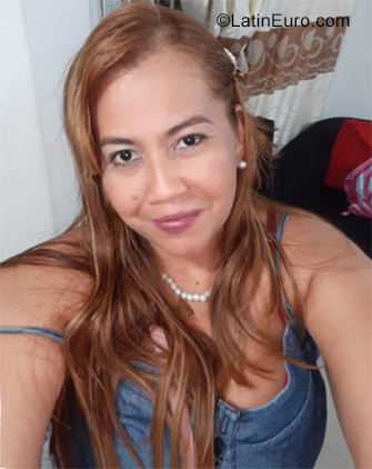 Date this gorgeous Colombia girl Francia from Cartagena CO28768