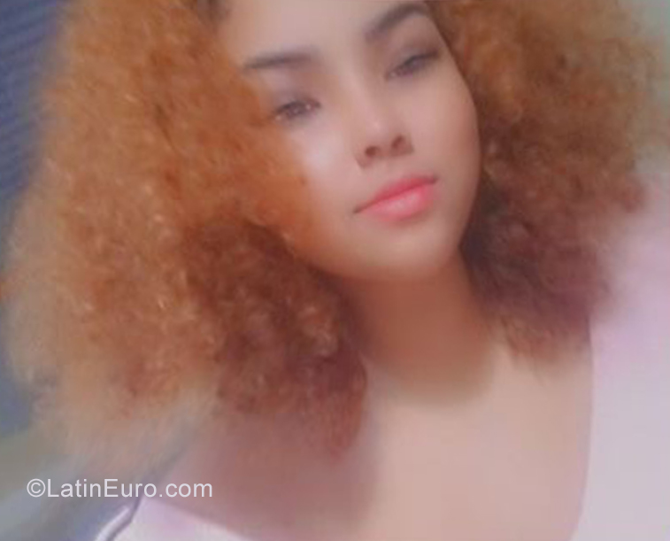 Date this fun Dominican Republic girl Yerelin from La Vega DO39082
