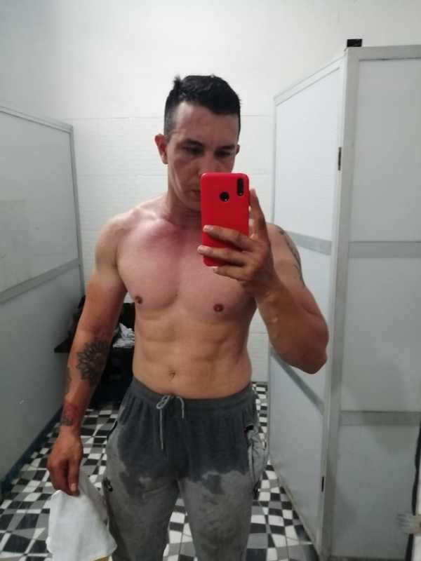 Date this young United States man Geiber from Cartagena US21095