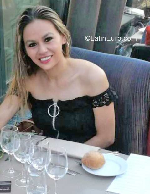 Date this funny Norway girl Milena from Oslo NO230