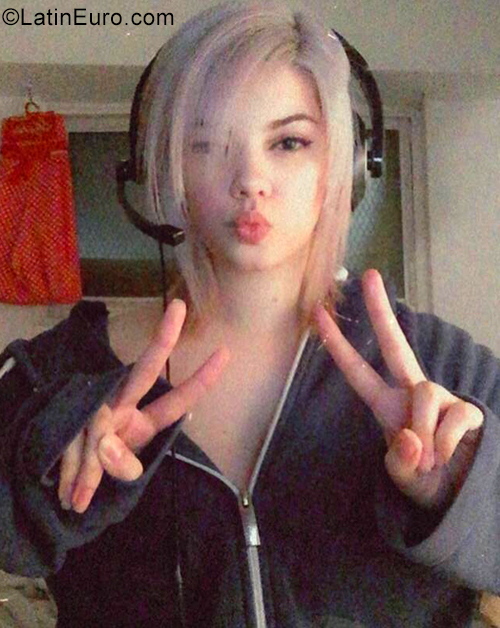 Date this stunning Argentina girl Fruity from Buenos Aires AR652