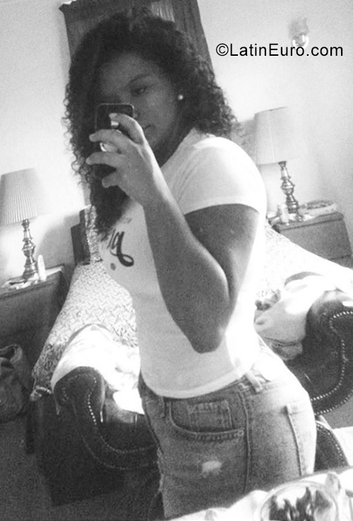 Date this good-looking Peru girl Val from Lima PE1789