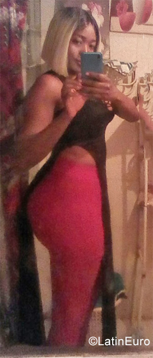 Date this attractive Jamaica girl Sue from Kingston JM2686