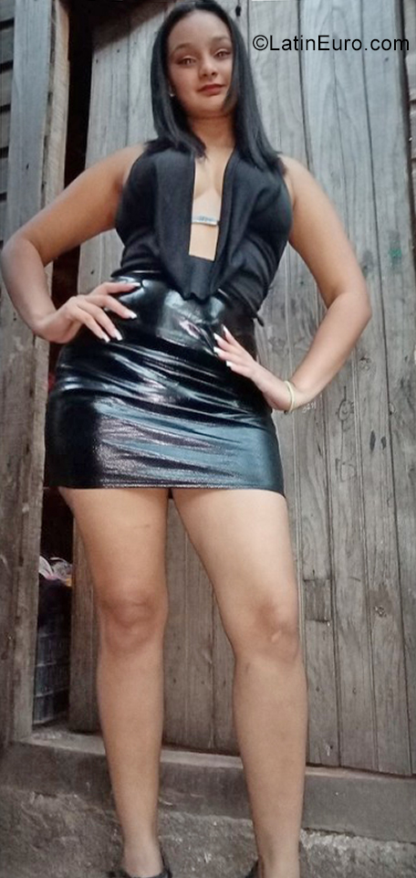 Date this beautiful Honduras girl Sharon from Tegucigalpa HN2895