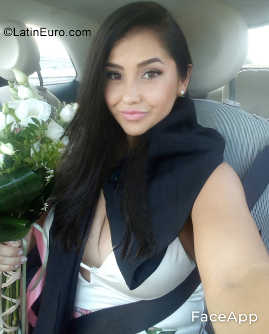 Date this funny Italy girl Sinai from Pescara IT342