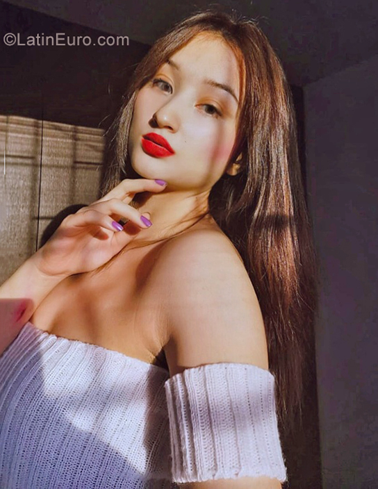 Date this georgeous Colombia girl Carolina from Manizales CO29499