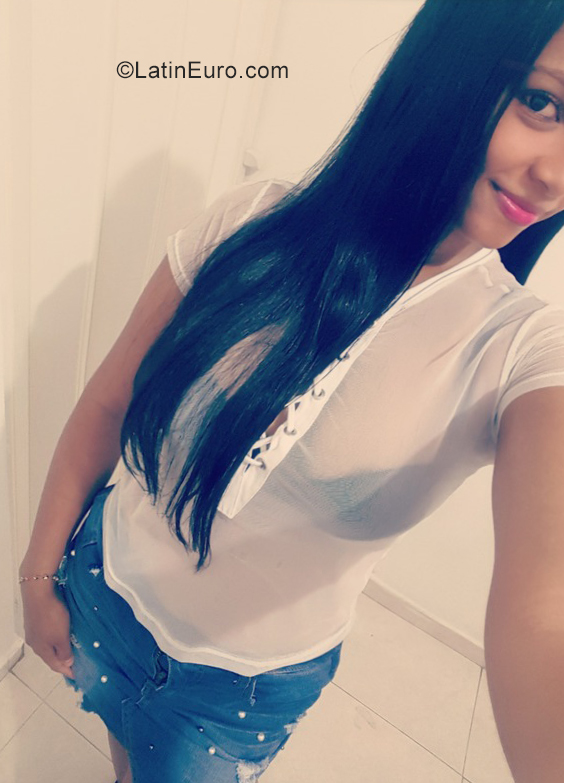 Date this gorgeous Colombia girl Miriam Tabares from Barranquilla CO29751