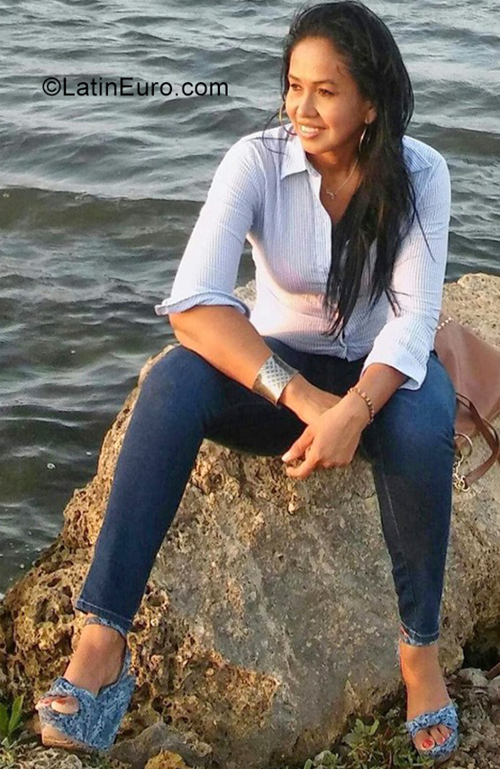 Date this tall Colombia girl Everlidis from Cartagena CO29763