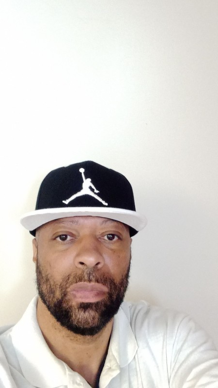 Date this voluptuous United States man Tony from New York City US21205