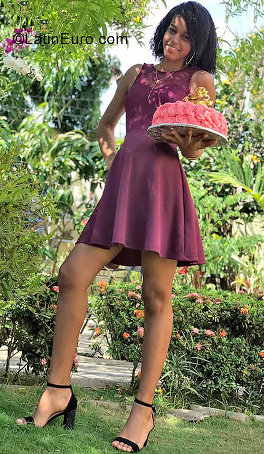 Date this hot Dominican Republic girl Alaisha from Dajabon DO39657